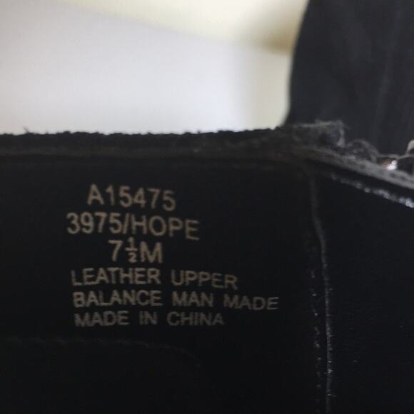 White Mountains leather booties size 7.5 - Picture 5 of 7